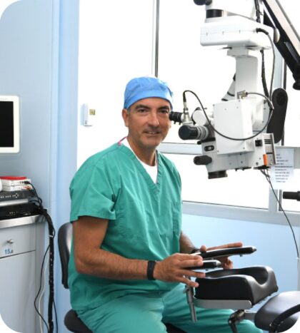 LaserVision, Οφθαλμίατρος, Κανελλόπουλος